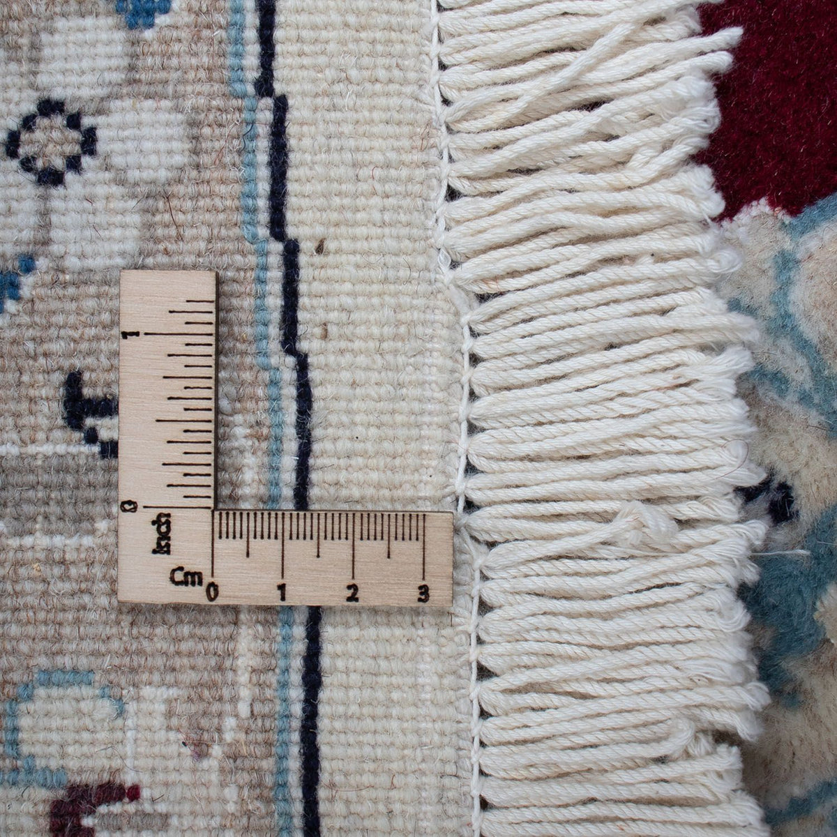 Persisk matta - Nain runt  - 240 x 240 cm - mörkröd