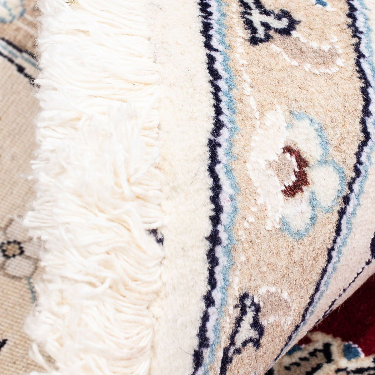 Persisk matta - Nain runt  - 245 x 245 cm - mörkröd