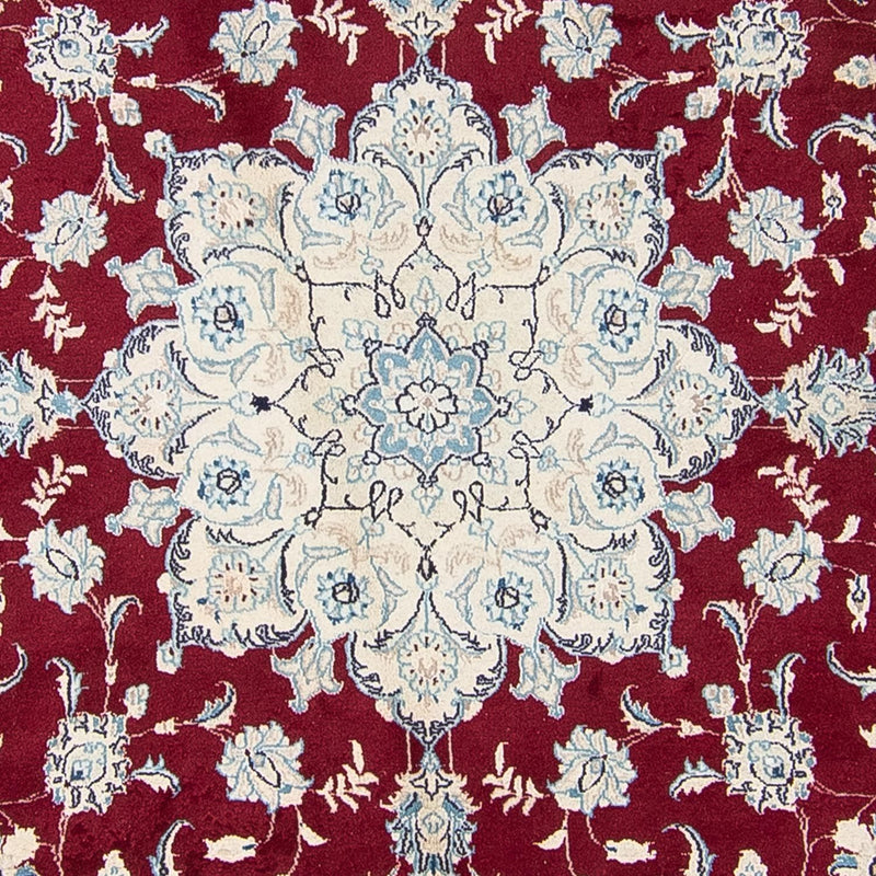 Persisk matta - Nain runt  - 290 x 290 cm - mörkröd