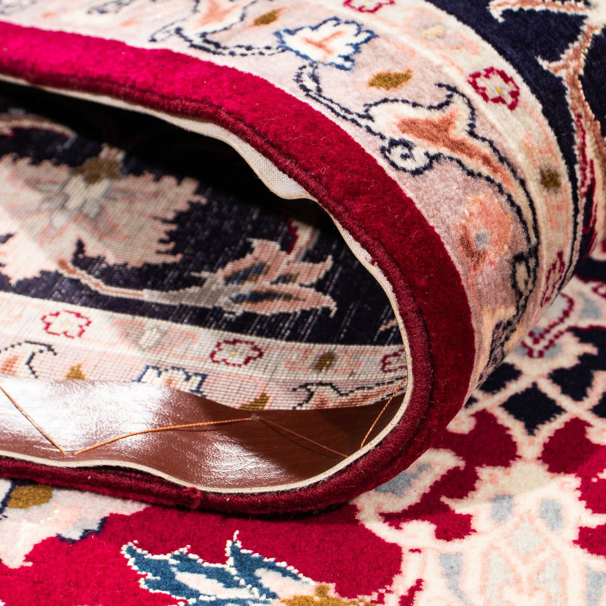 Persisk matta - Tabriz - Royal - 236 x 178 cm - mörkröd