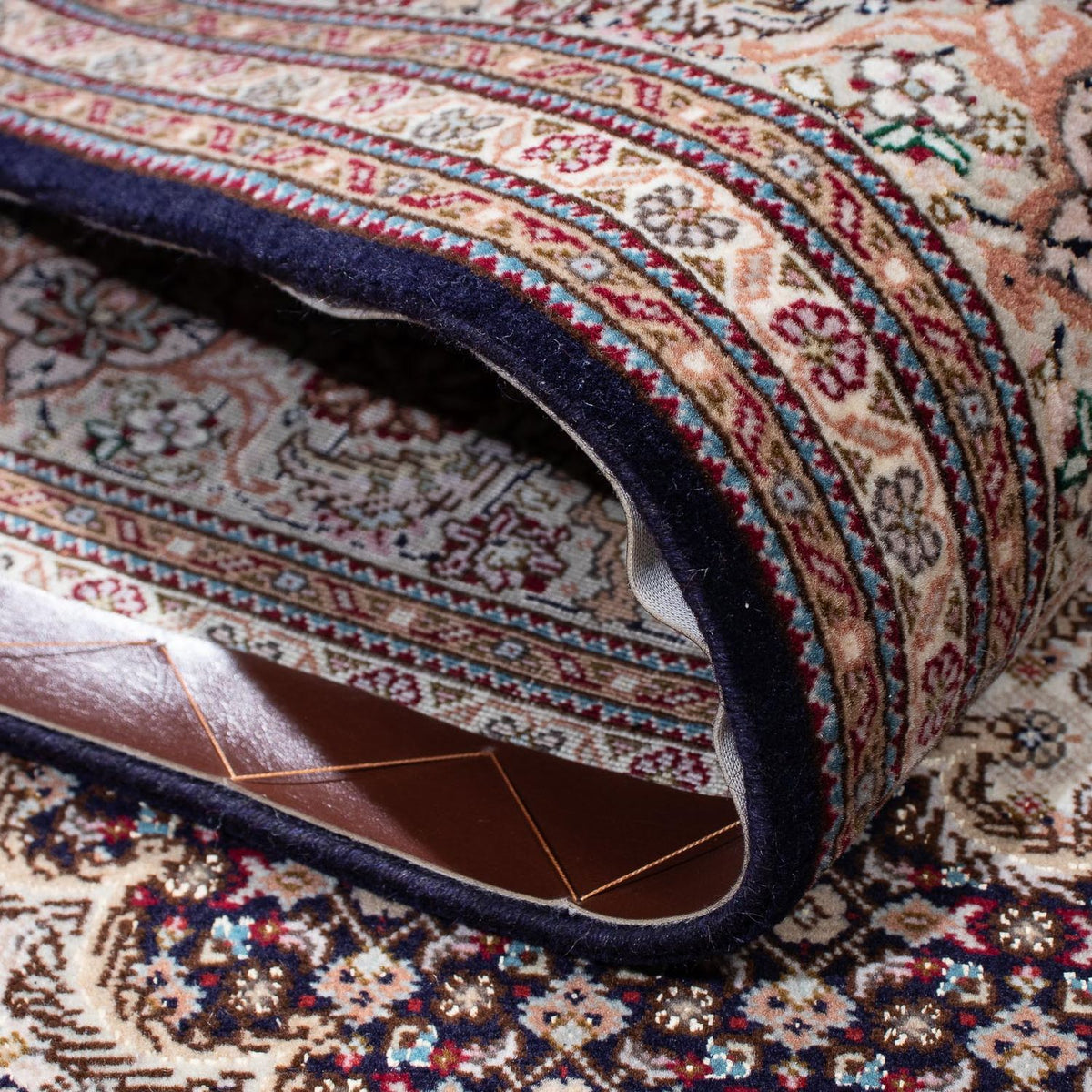 Persisk matta - Tabriz - 205 x 156 cm - ljusbrun