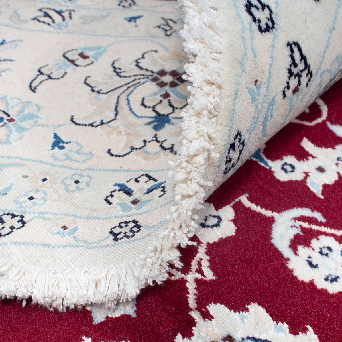 Persisk matta - Nain runt  - 300 x 300 cm - mörkröd