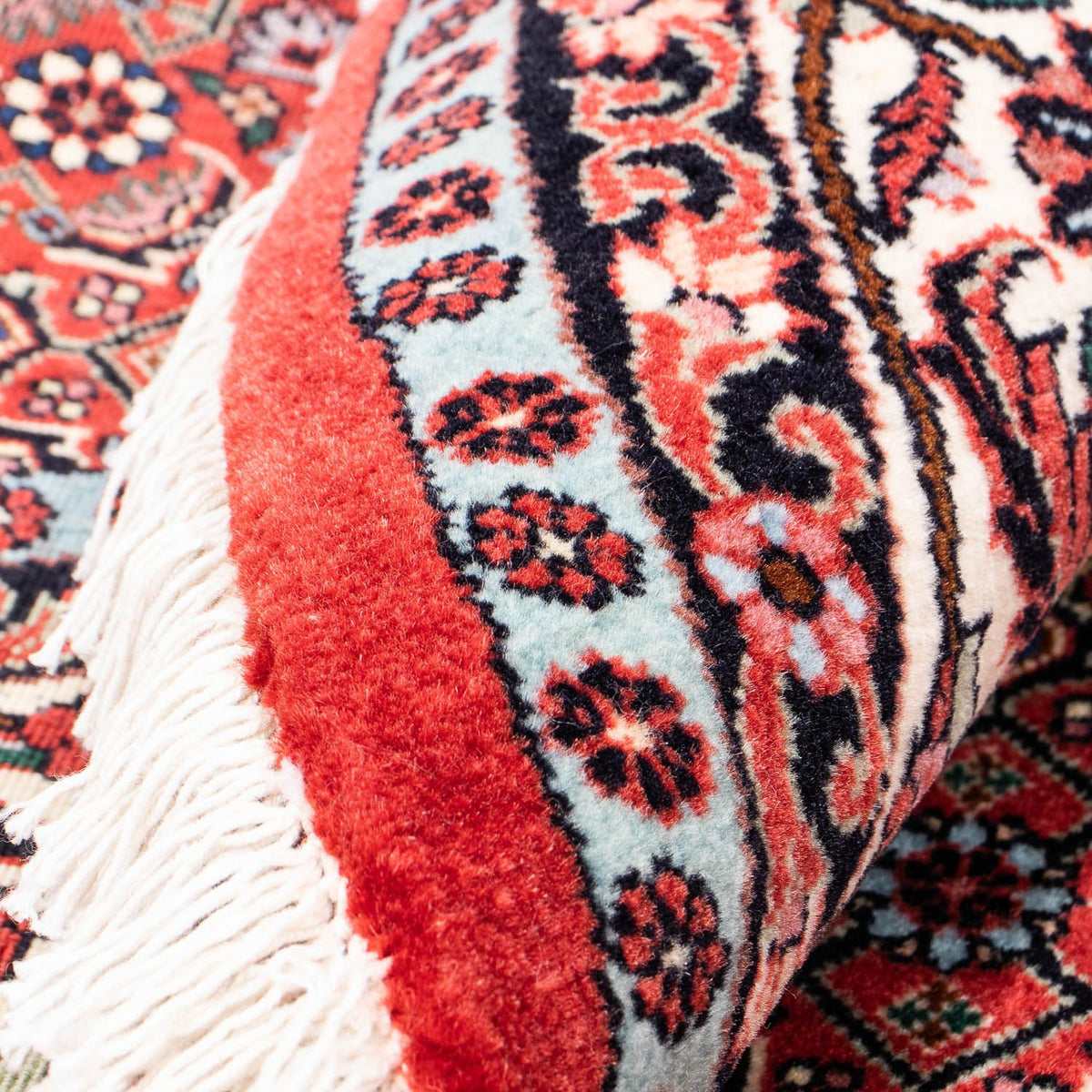 Persisk matta - Bijar runt  - 160 x 160 cm - mörkröd