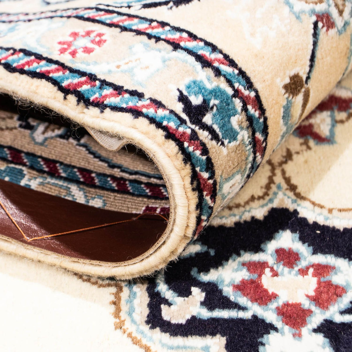 Persisk matta - Nain - Royal - 234 x 163 cm - beige