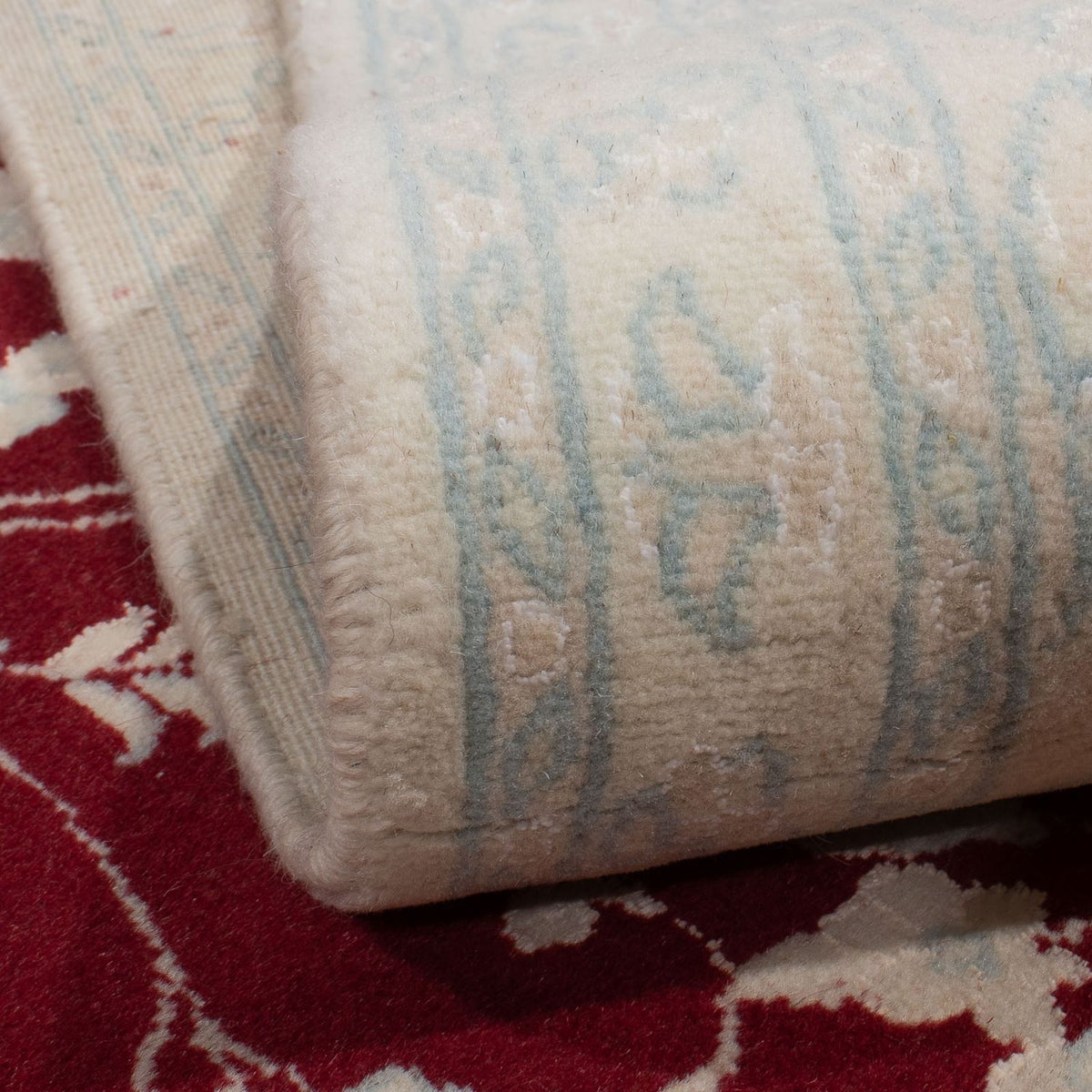 Persisk matta - Nain - Royal - 290 x 197 cm - mörkröd