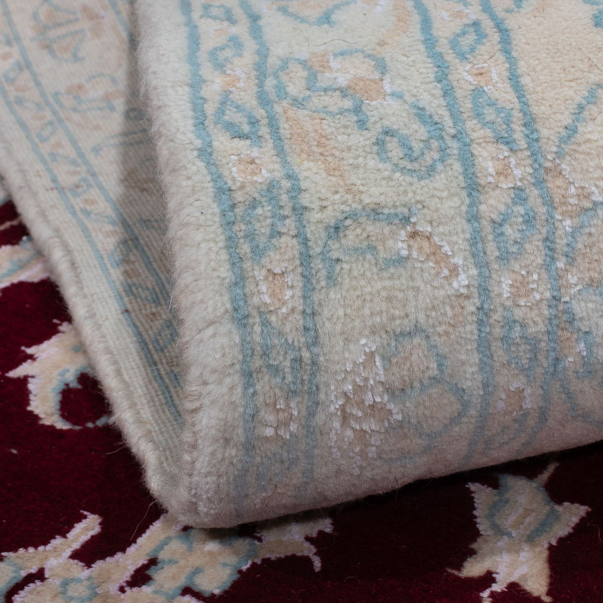 Persisk matta - Nain - Royal - 293 x 200 cm - mörkröd