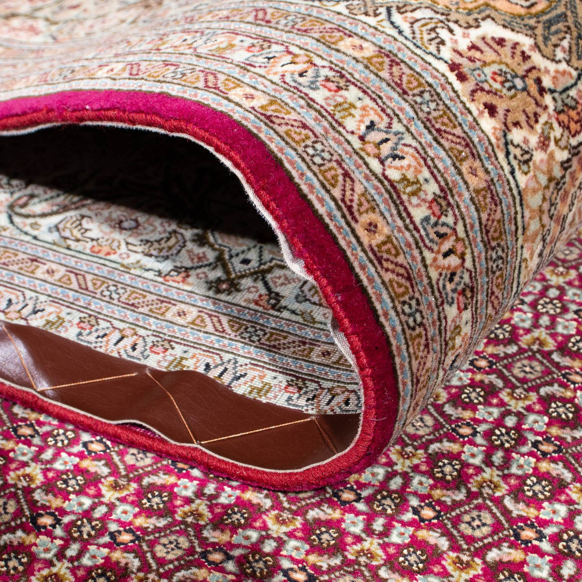 Persisk matta - Tabriz - 308 x 204 cm - mörkröd