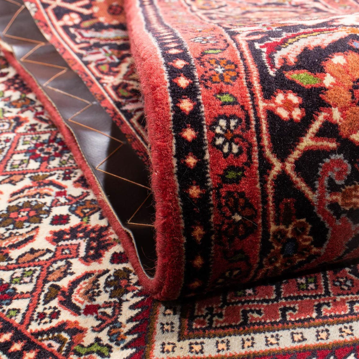 Persisk matta - Bijar - 243 x 174 cm - ljusröd