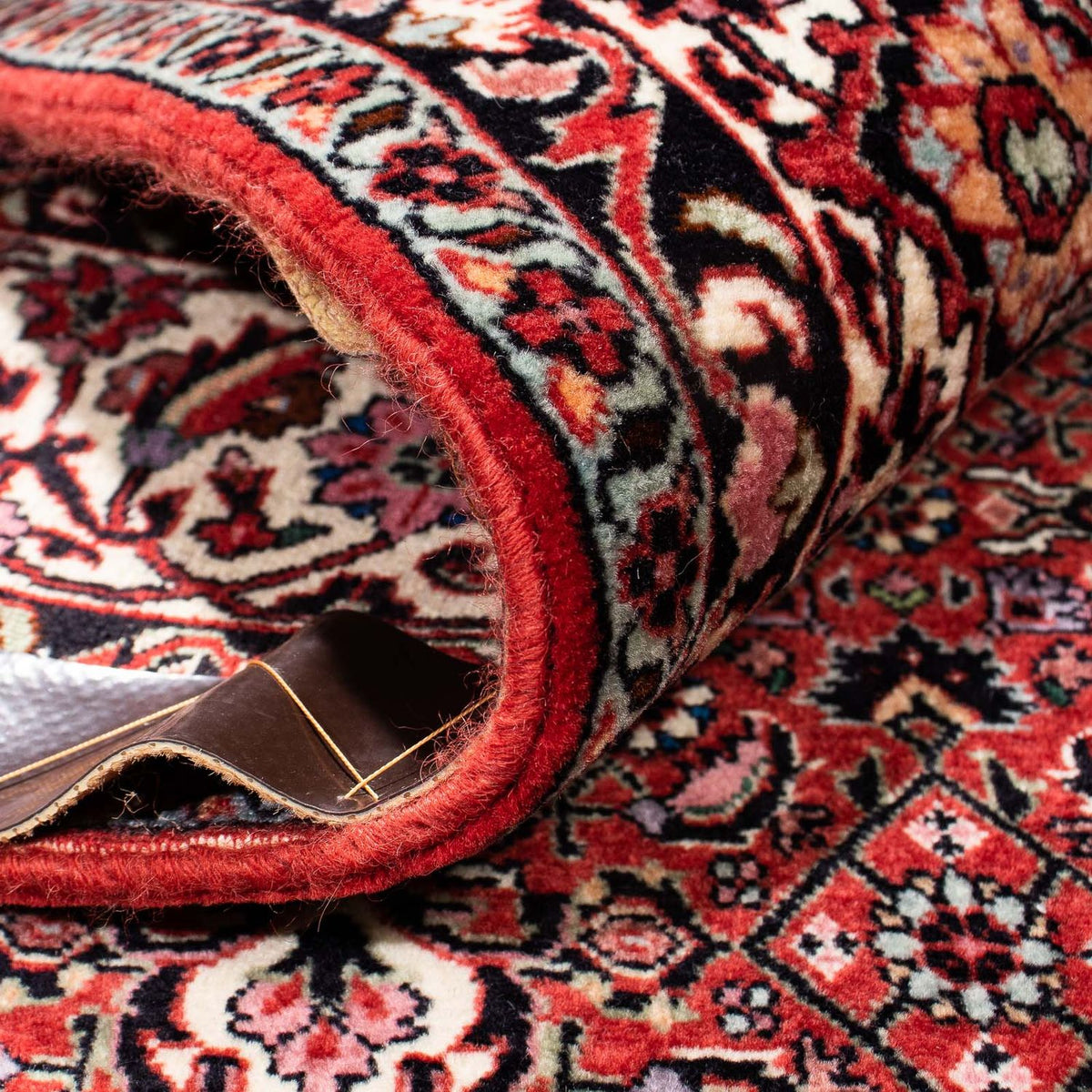 Persisk matta - Bijar - 242 x 170 cm - röd