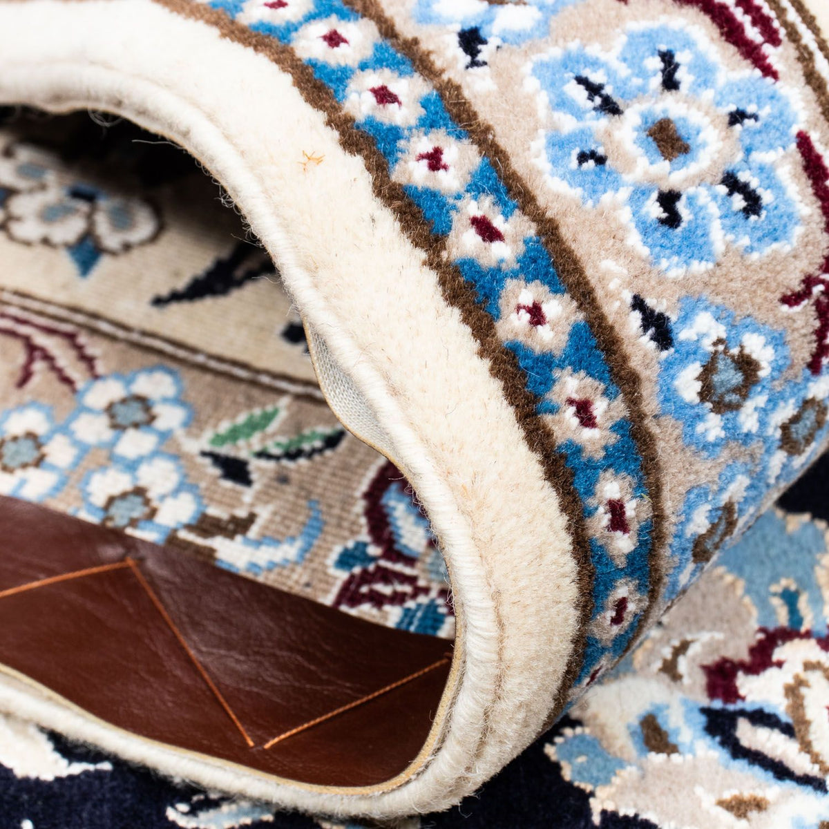 Persisk matta - Nain - Royal - 292 x 200 cm - svart