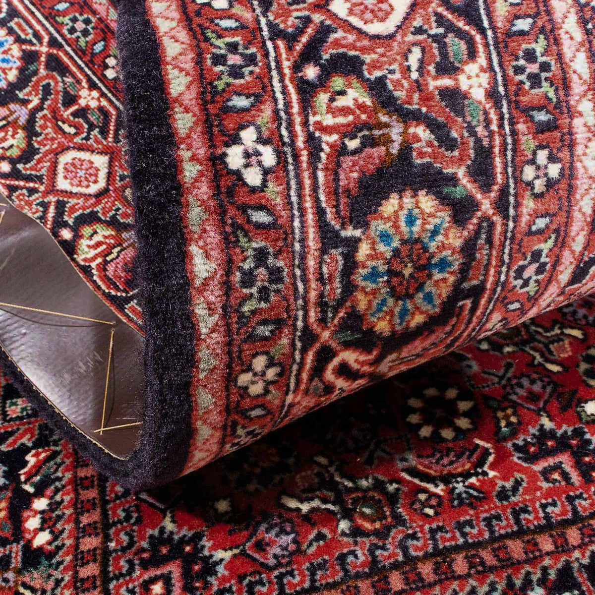 Persisk matta - Bijar - 175 x 112 cm - röd