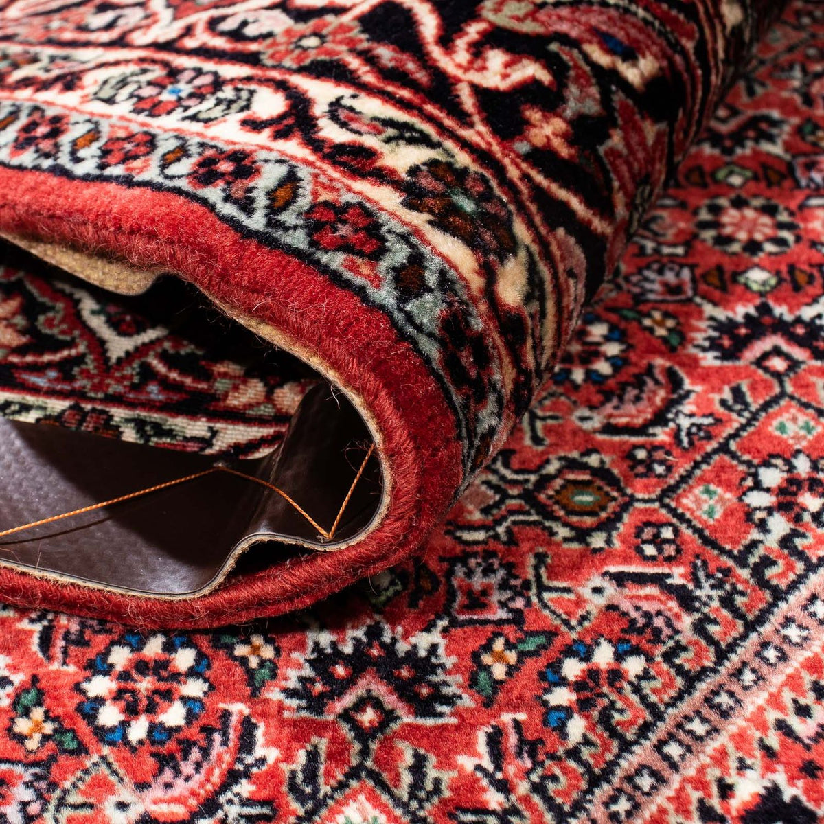 Persisk matta - Bijar - 250 x 170 cm - mörkröd