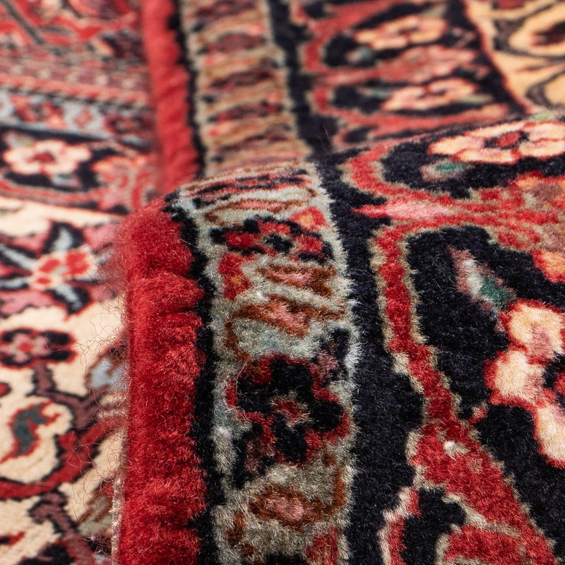 Persisk matta - Bijar - 304 x 251 cm - mörkröd