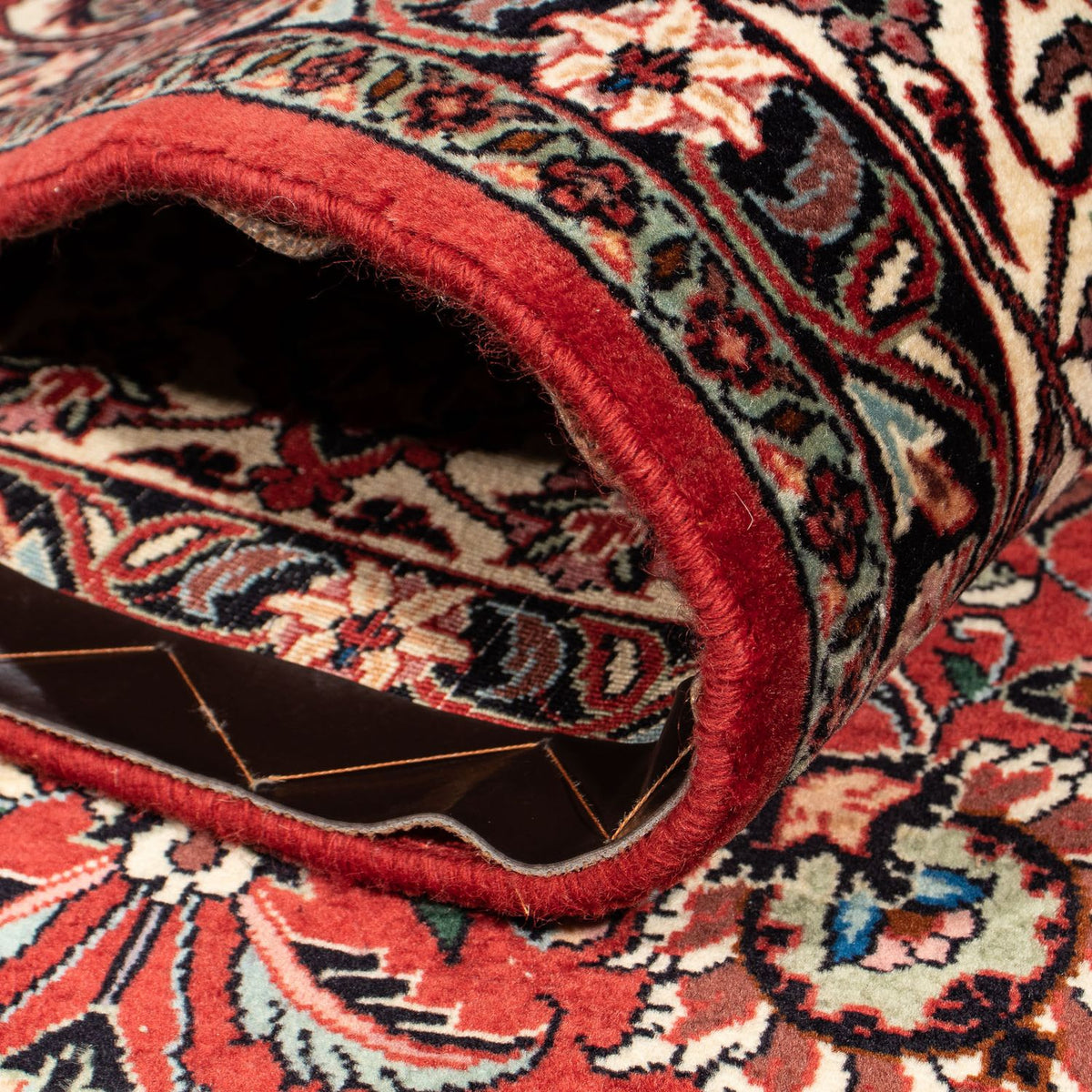 Persisk matta - Bijar - 286 x 202 cm - mörkröd