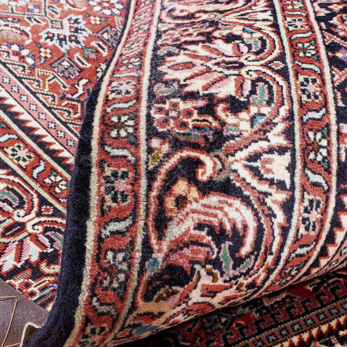 Persisk matta - Bijar - 172 x 106 cm - ljusröd