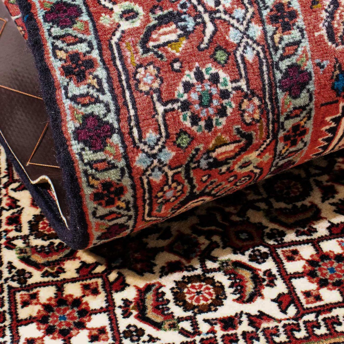 Persisk matta - Bijar - 177 x 108 cm - röd