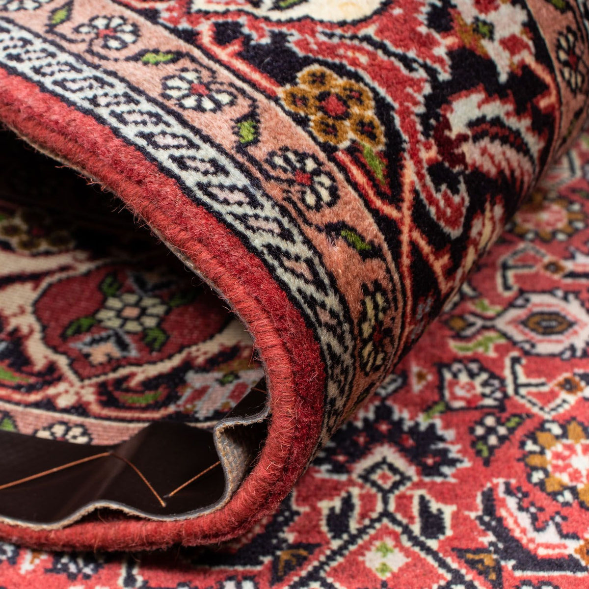 Persisk matta - Bijar - 239 x 140 cm - röd