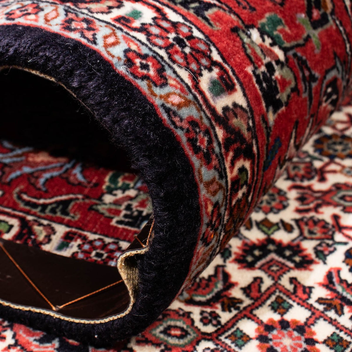 Persisk matta - Bijar - 251 x 171 cm - mörkröd