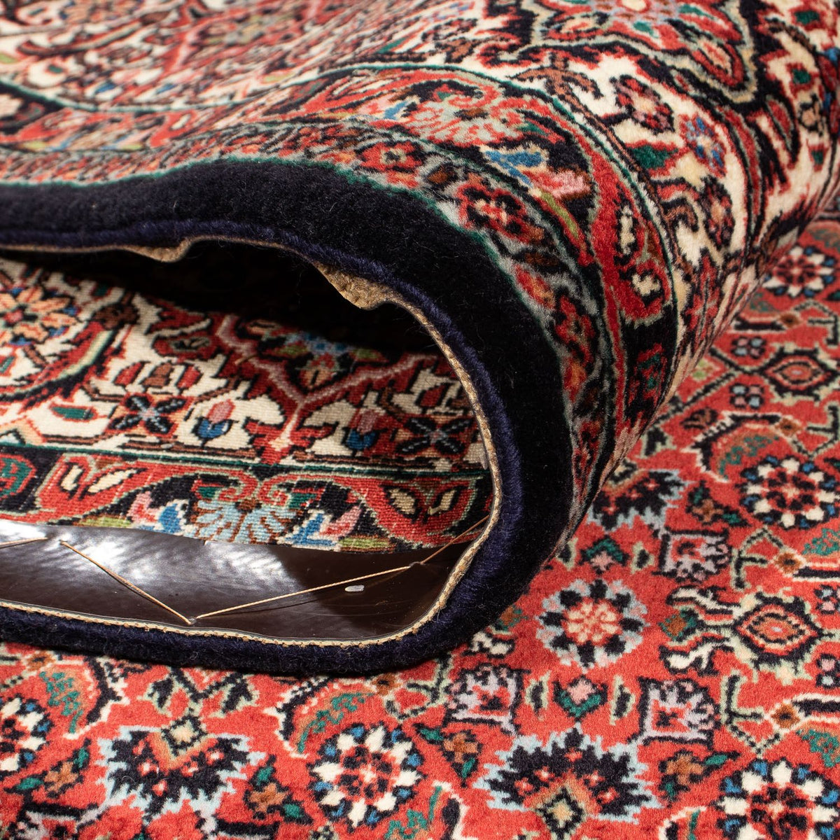 Persisk matta - Bijar - 307 x 208 cm - mörkröd