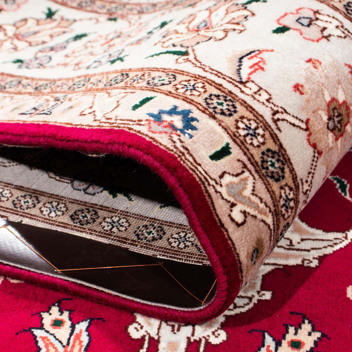 Persisk matta - Tabriz - Royal - 238 x 166 cm - mörkröd