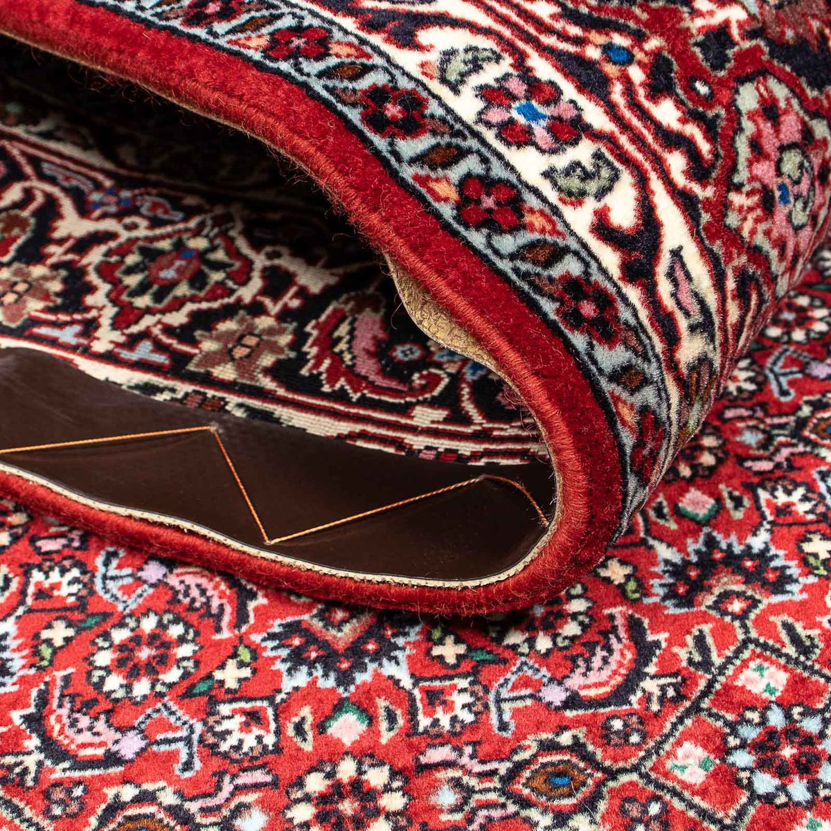 Persisk matta - Bijar - 209 x 134 cm - ljusröd