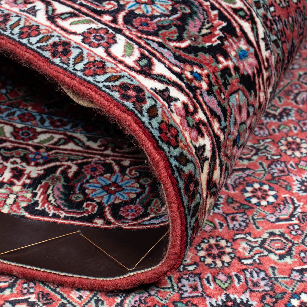 Persisk matta - Bijar - 216 x 128 cm - ljusröd