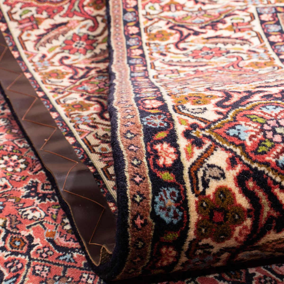 Persisk matta - Bijar - 300 x 200 cm - mörkröd