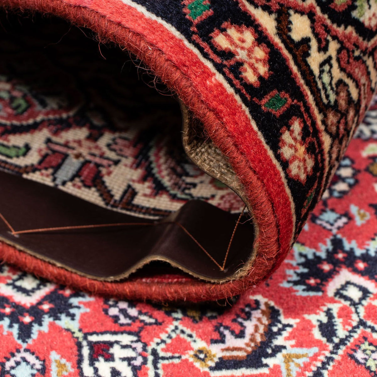 Persisk matta - Bijar - 233 x 138 cm - röd