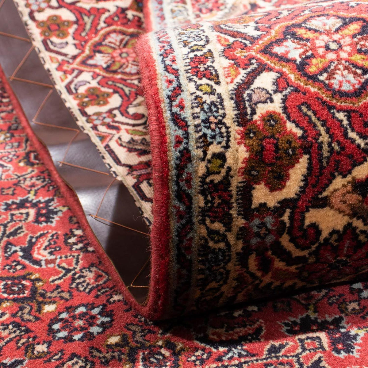 Persisk matta - Bijar - 282 x 204 cm - mörkröd