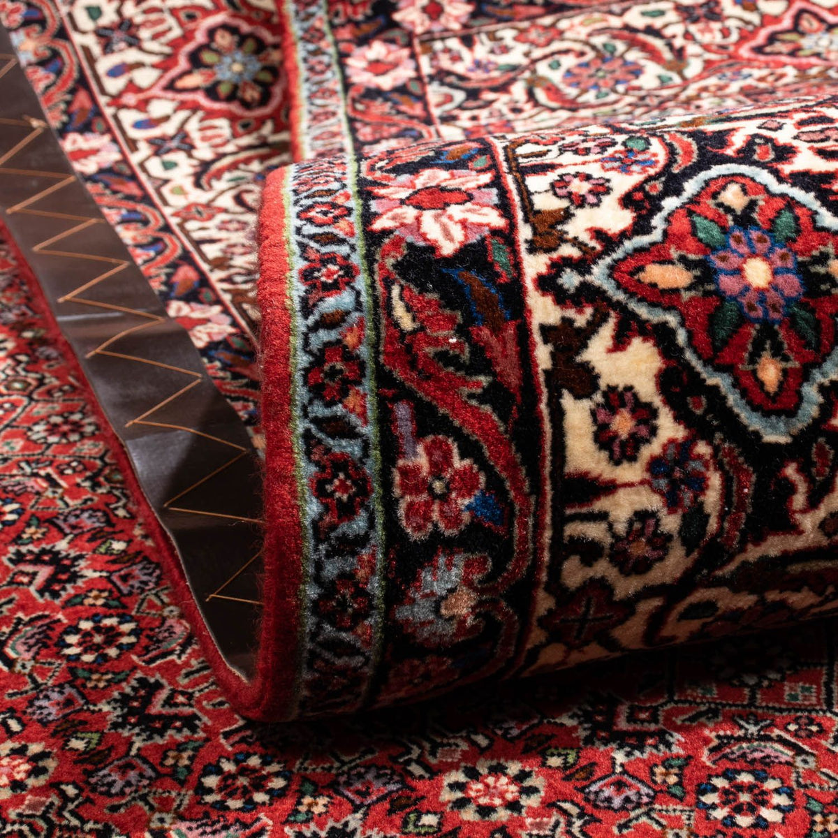 Persisk matta - Bijar - Royal - 340 x 248 cm - röd