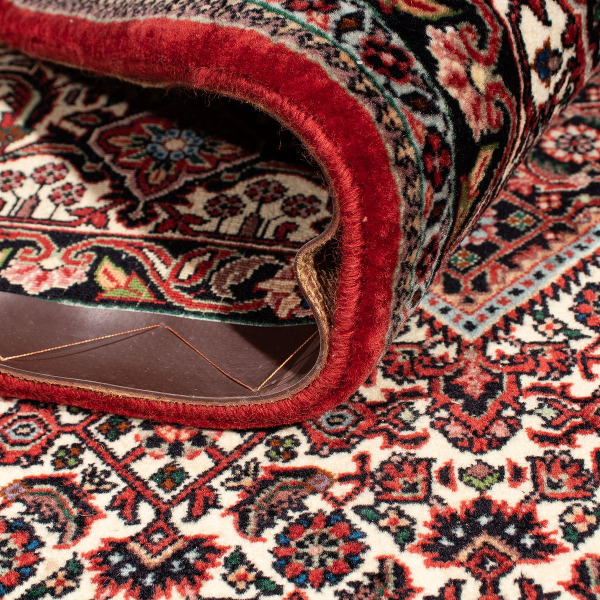 Persisk matta - Bijar - 303 x 203 cm - röd