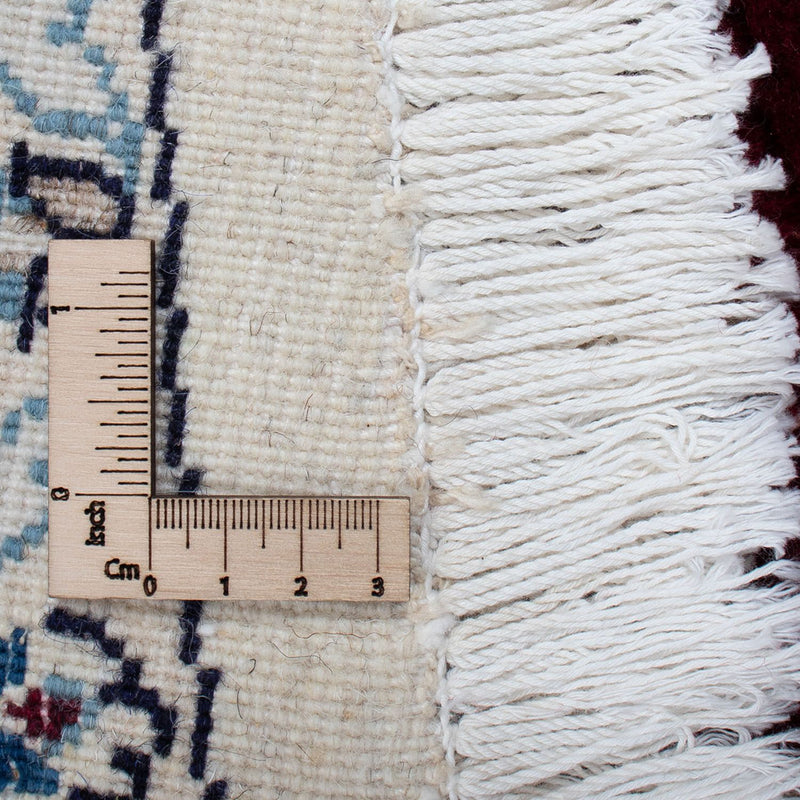 Persisk matta - Nain runt  - 252 x 252 cm - mörkröd