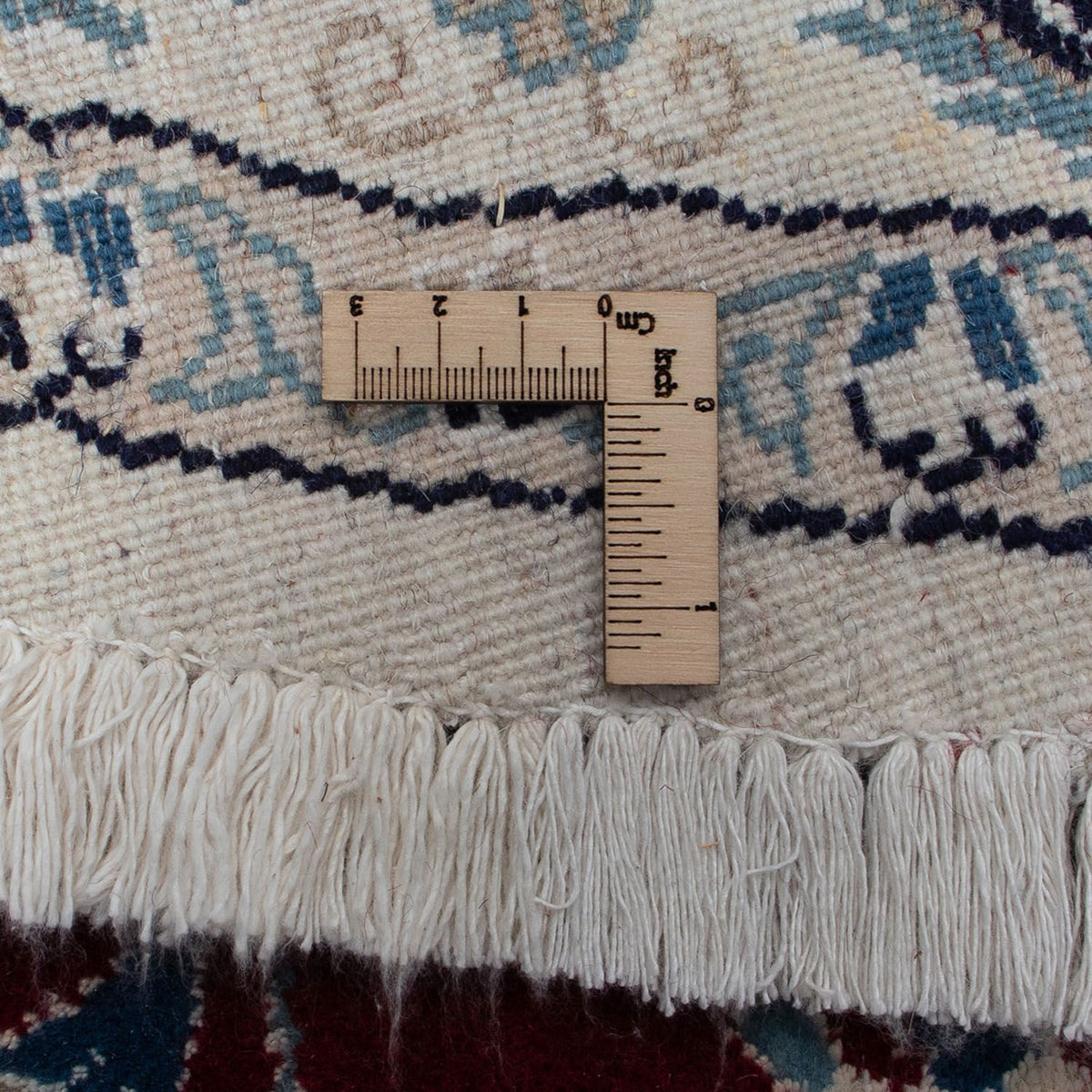 Persisk matta - Nain runt  - 250 x 250 cm - mörkröd