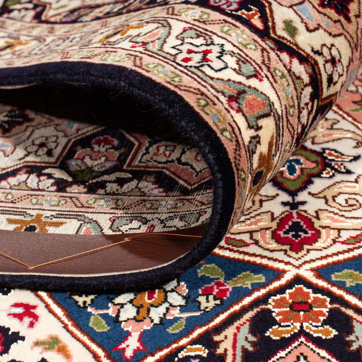 Persisk matta - Tabriz - Royal - 242 x 202 cm - flerfärgad