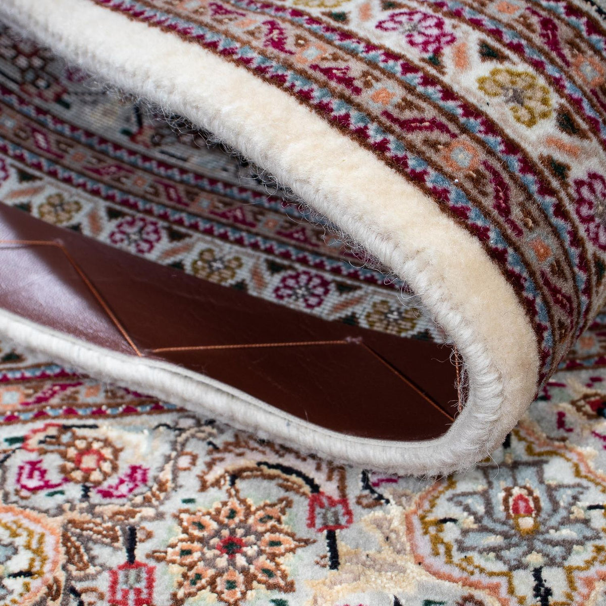 Persisk matta - Tabriz kvadrat  - 153 x 150 cm - mörkröd