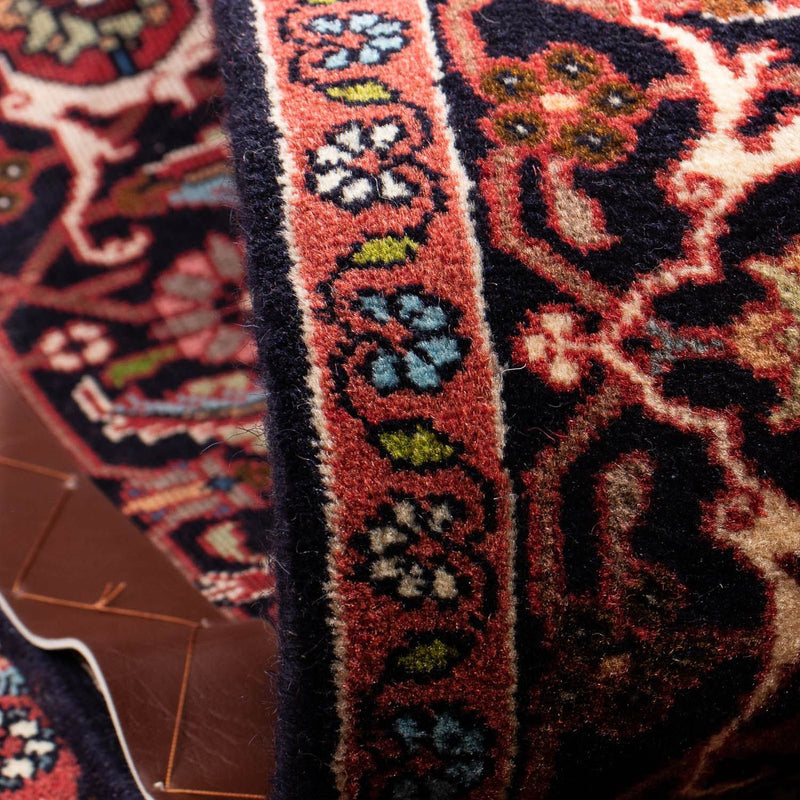 Persisk matta - Bijar - 198 x 136 cm - mörkröd