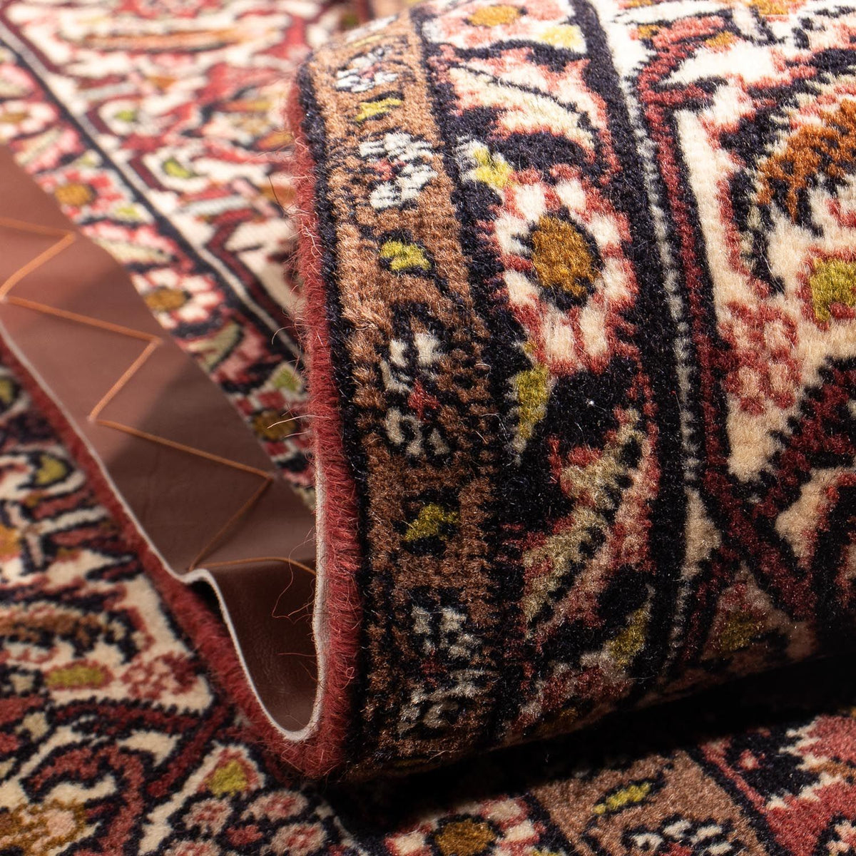 Persisk matta - Bijar kvadrat  - 200 x 195 cm - ljusröd