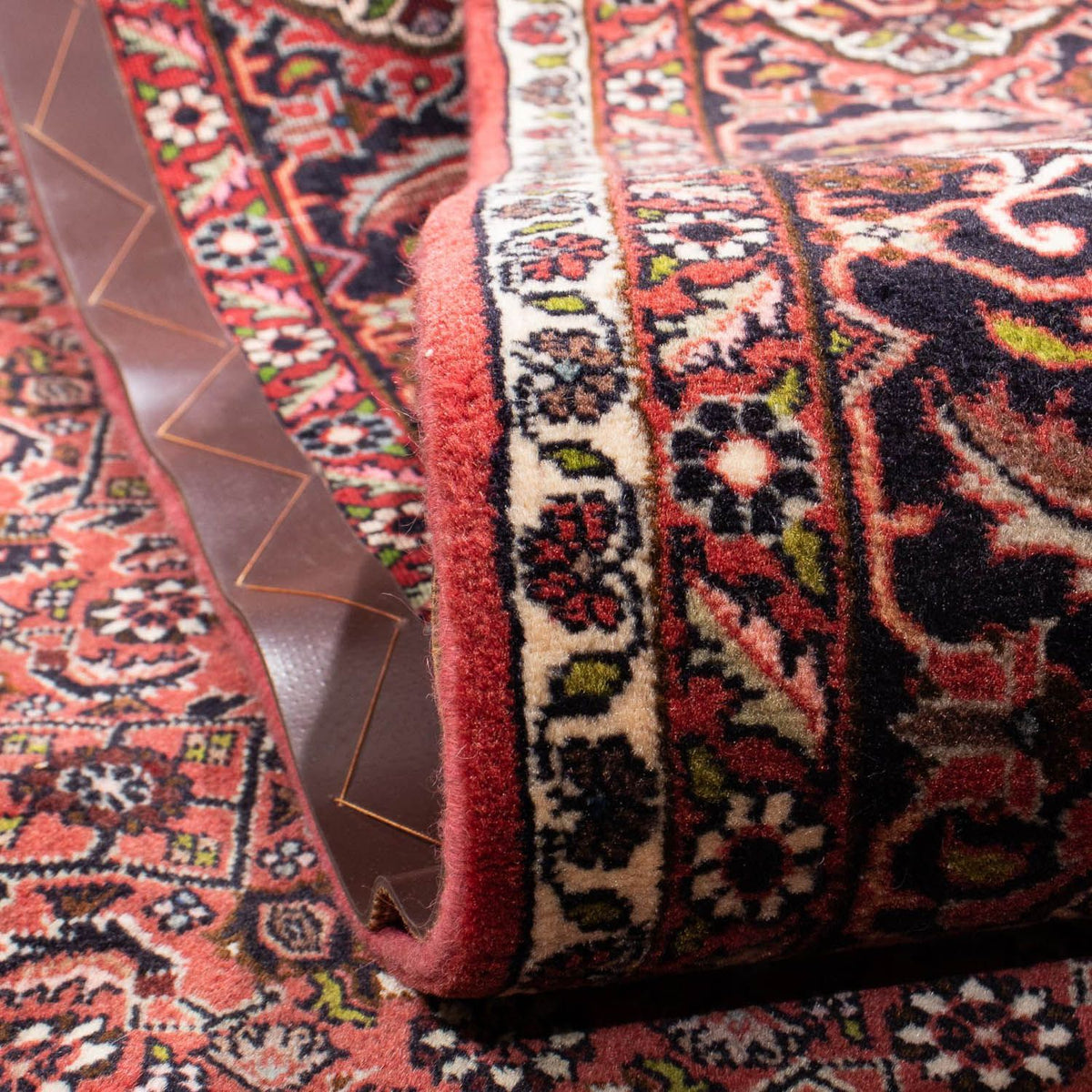 Persisk matta - Bijar - 295 x 196 cm - mörkröd