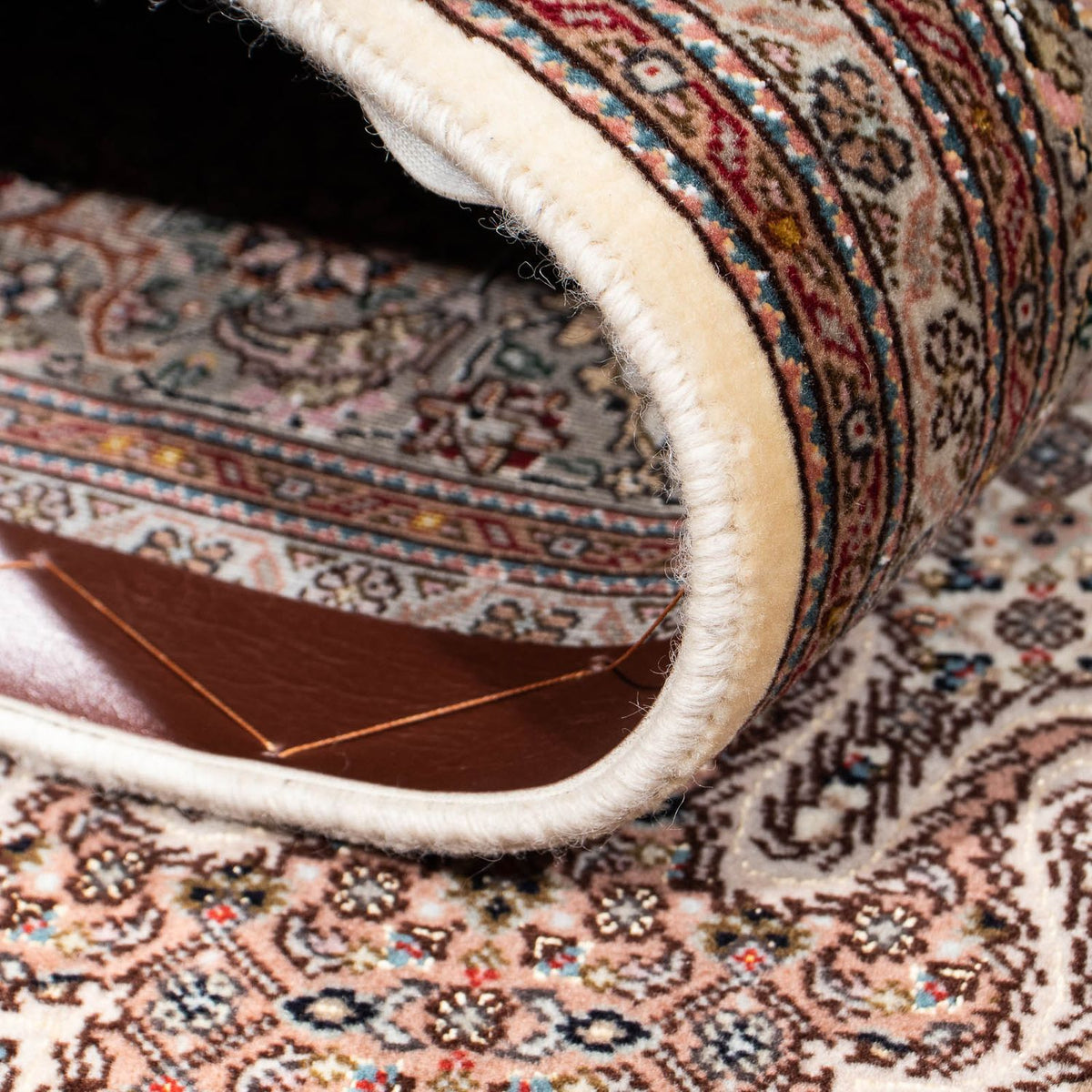 Persisk matta - Tabriz - 237 x 168 cm - ljusbrun