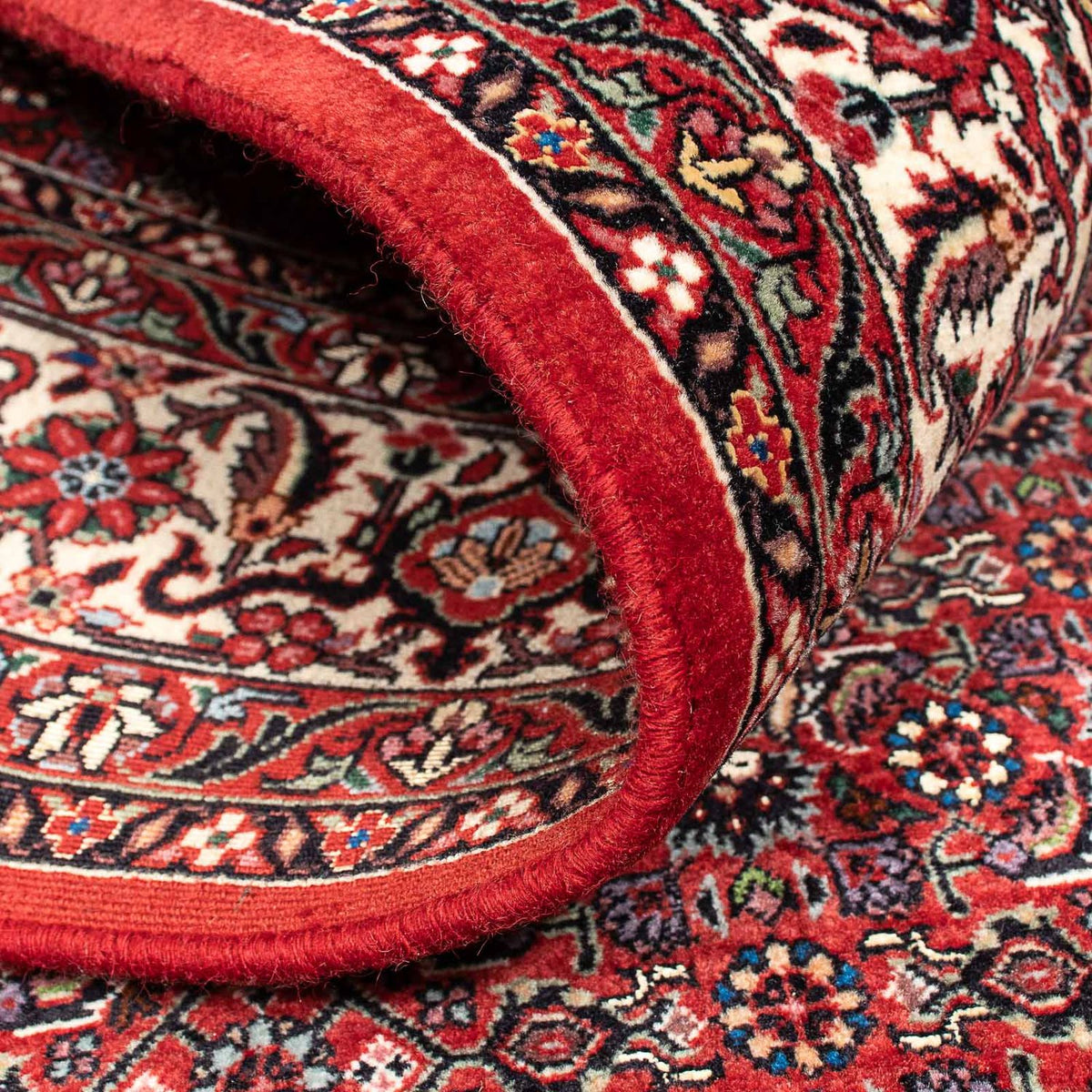 Persisk matta - Bijar - 233 x 140 cm - mörkröd