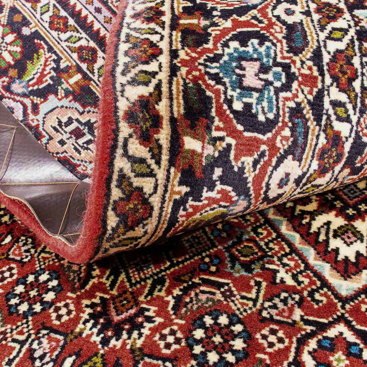 Persisk matta - Bijar - 176 x 113 cm - ljusröd