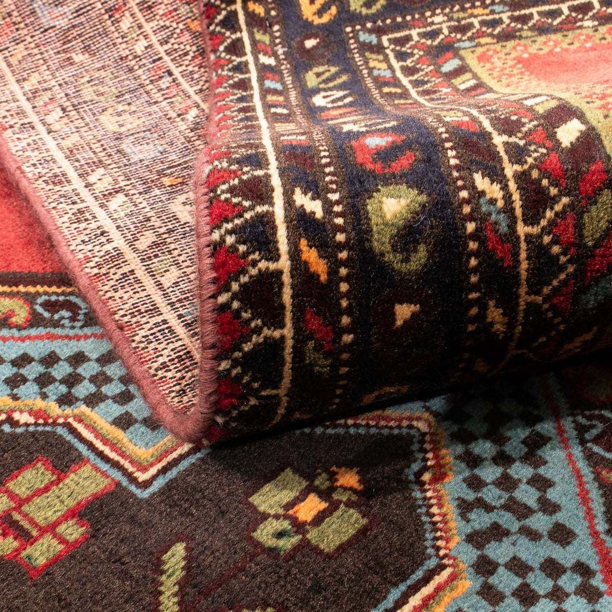 Persisk matta - Nomadic - 192 x 134 cm - mörkröd