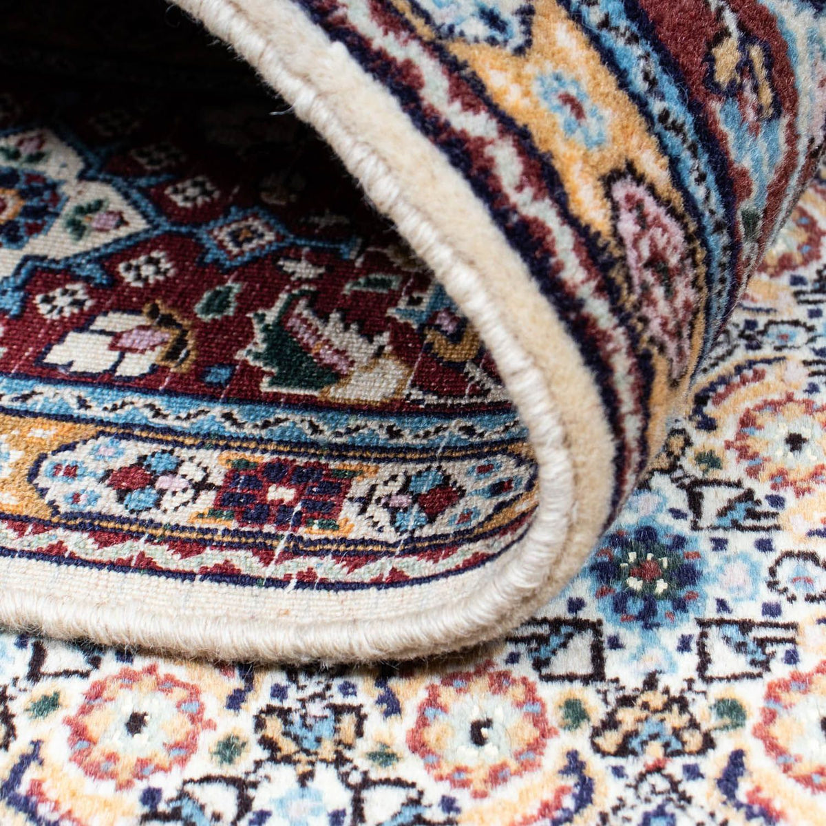 Persisk matta - Classic kvadrat  - 188 x 151 cm - beige