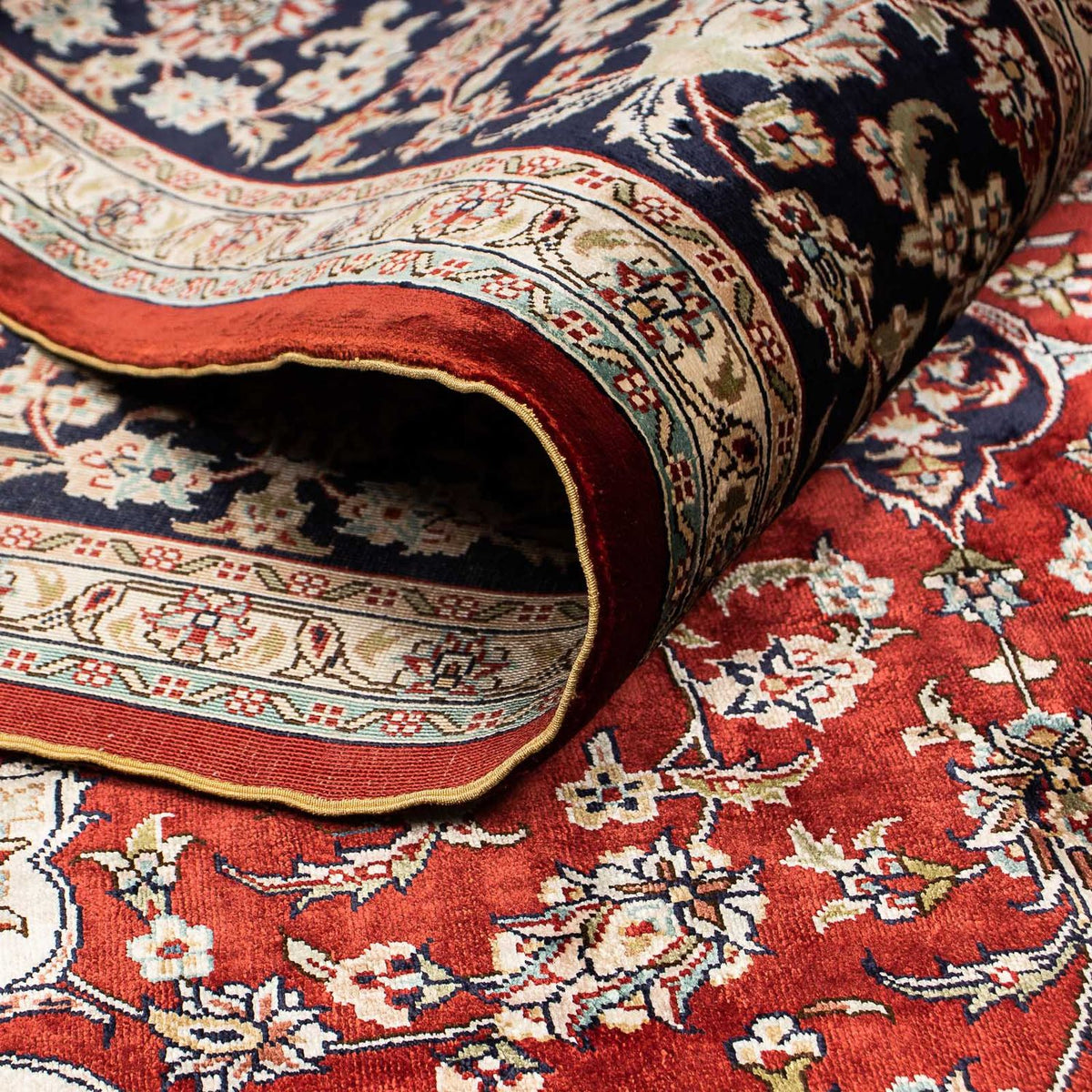 Silk matta - China Silk - 198 x 137 cm - mörkröd