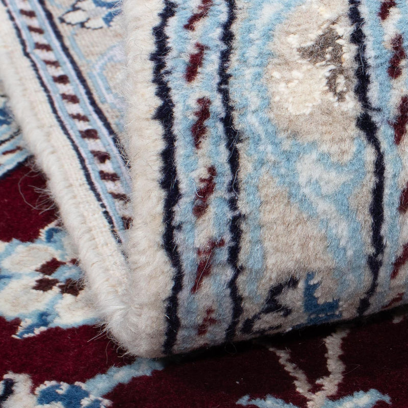 Persisk matta - Nain - 240 x 189 cm - mörkröd