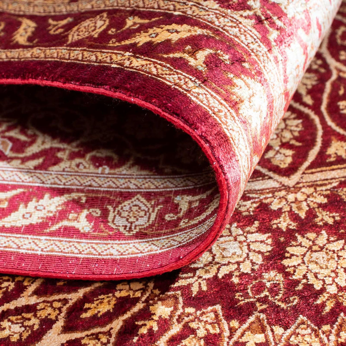 Persisk matta - Ghom - 151 x 100 cm - mörkröd