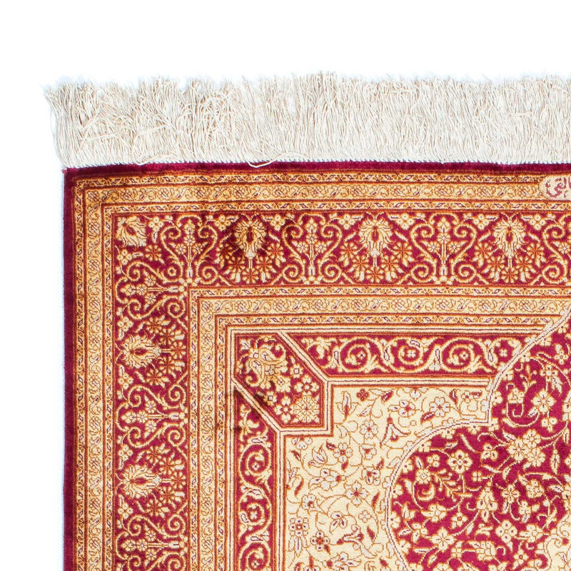 Persisk matta - Ghom - 150 x 98 cm - mörkröd