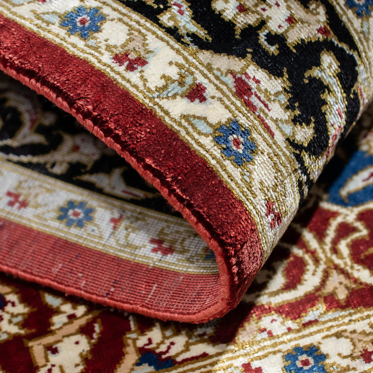 Persisk matta - Ghom - 81 x 55 cm - mörkröd