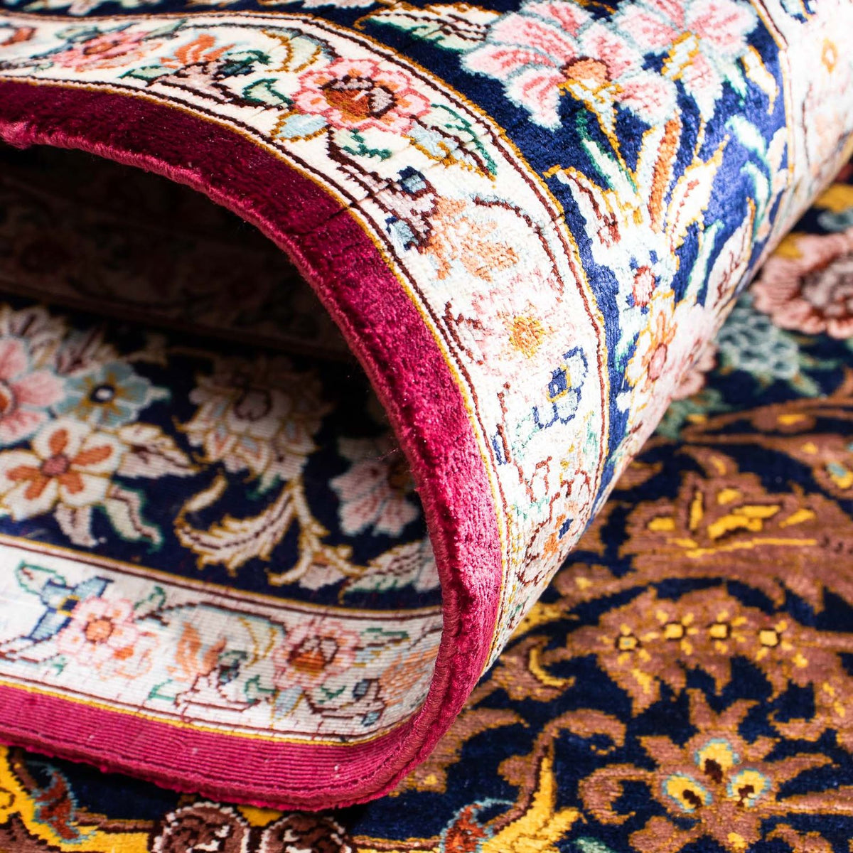 Persisk matta - Ghom - 119 x 79 cm - mörkröd