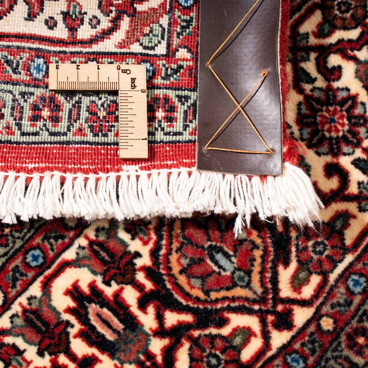 Persisk matta - Bijar kvadrat  - 152 x 148 cm - mörkröd